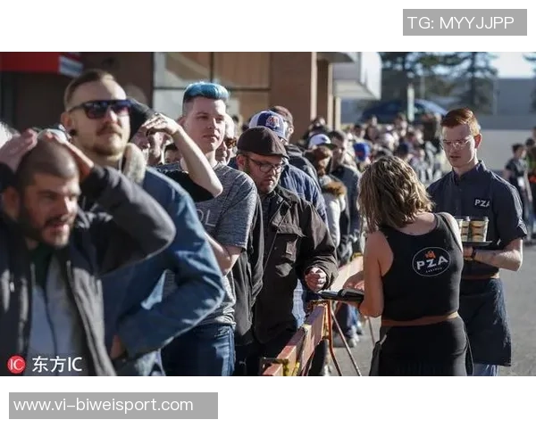 杨瀚森随队抵达多伦多加拿大网友街头偶遇成功合影留念