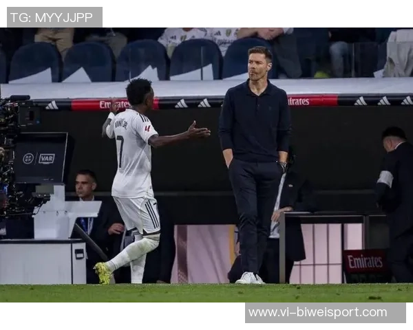 皇马一周未赛调整状态周三上午重返训练场备战新挑战