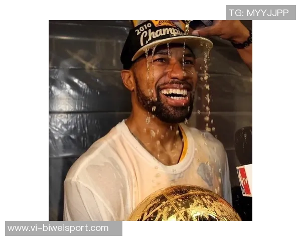 费舍尔称拉拉维亚风格与湖人完美契合技能多样无需过度发挥